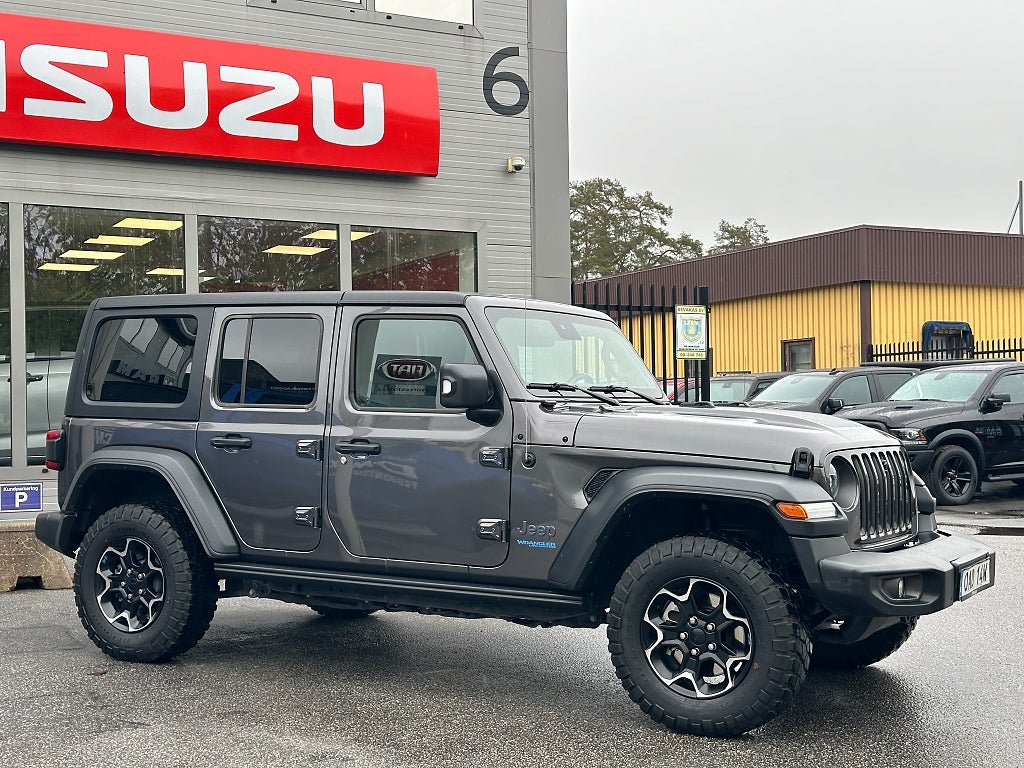Vehicle Image 4