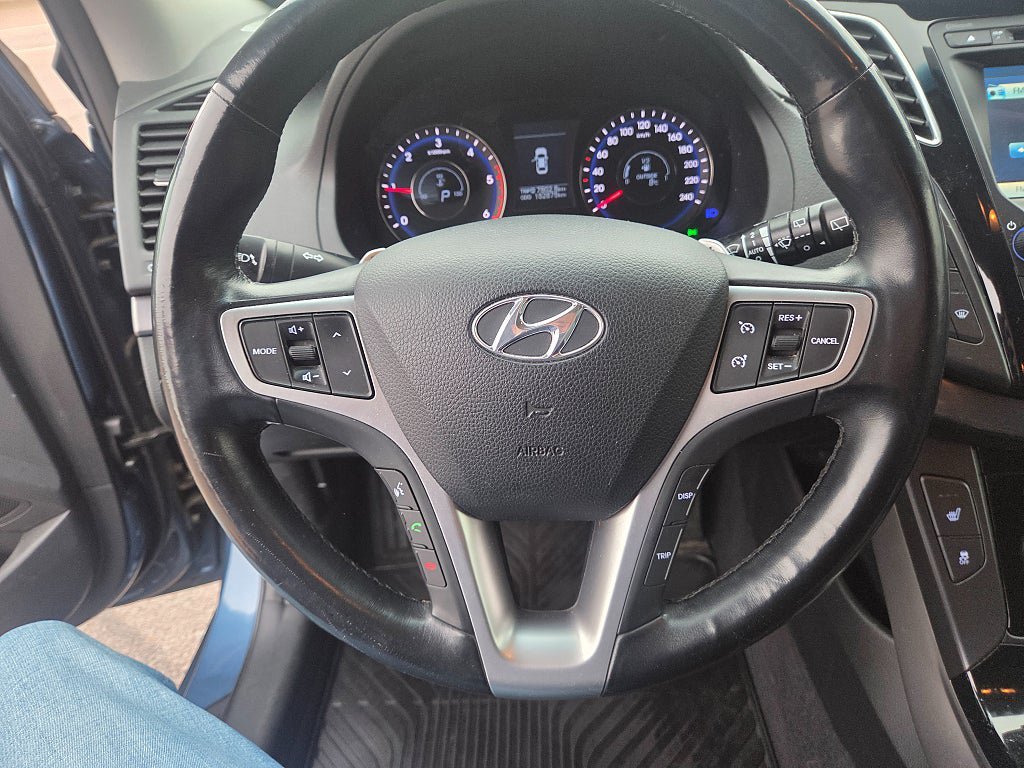 Vehicle Image 21