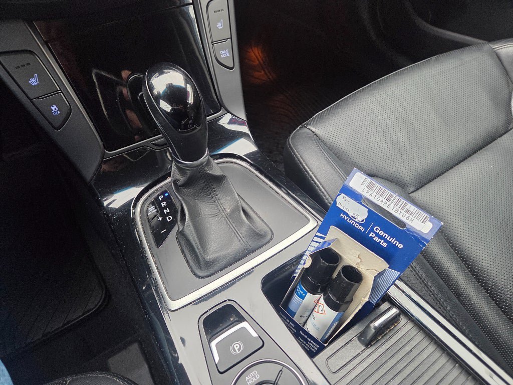 Vehicle Image 25