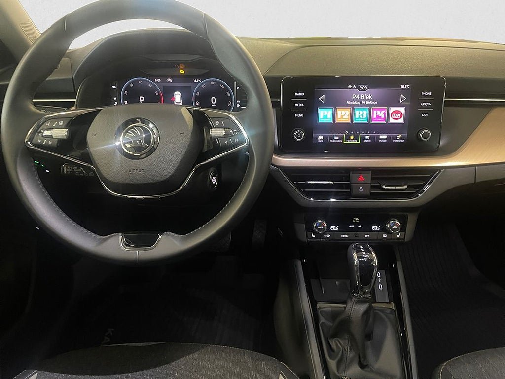 Vehicle Image 9