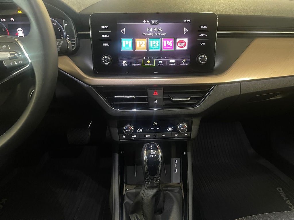 Vehicle Image 11