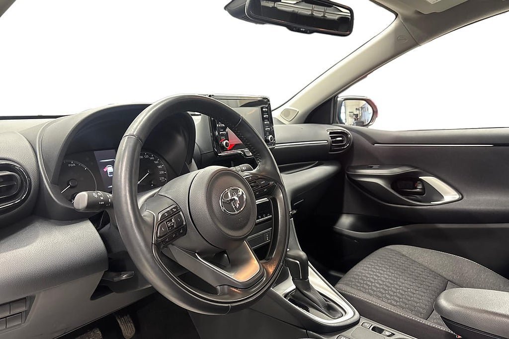 Vehicle Image 8