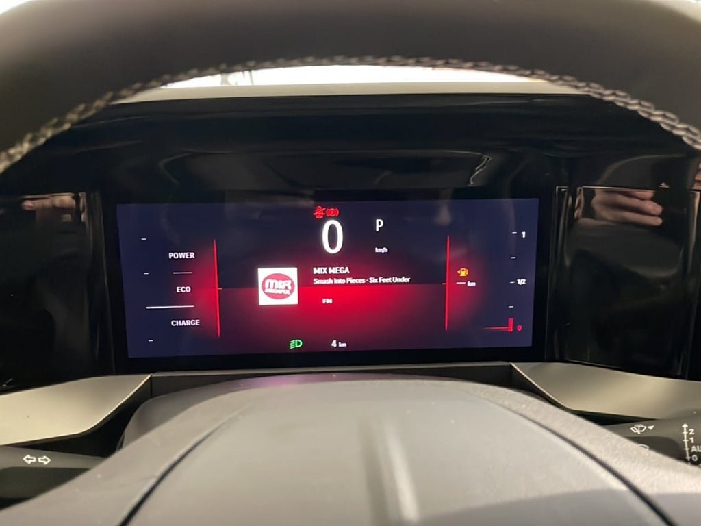 Vehicle Image 9