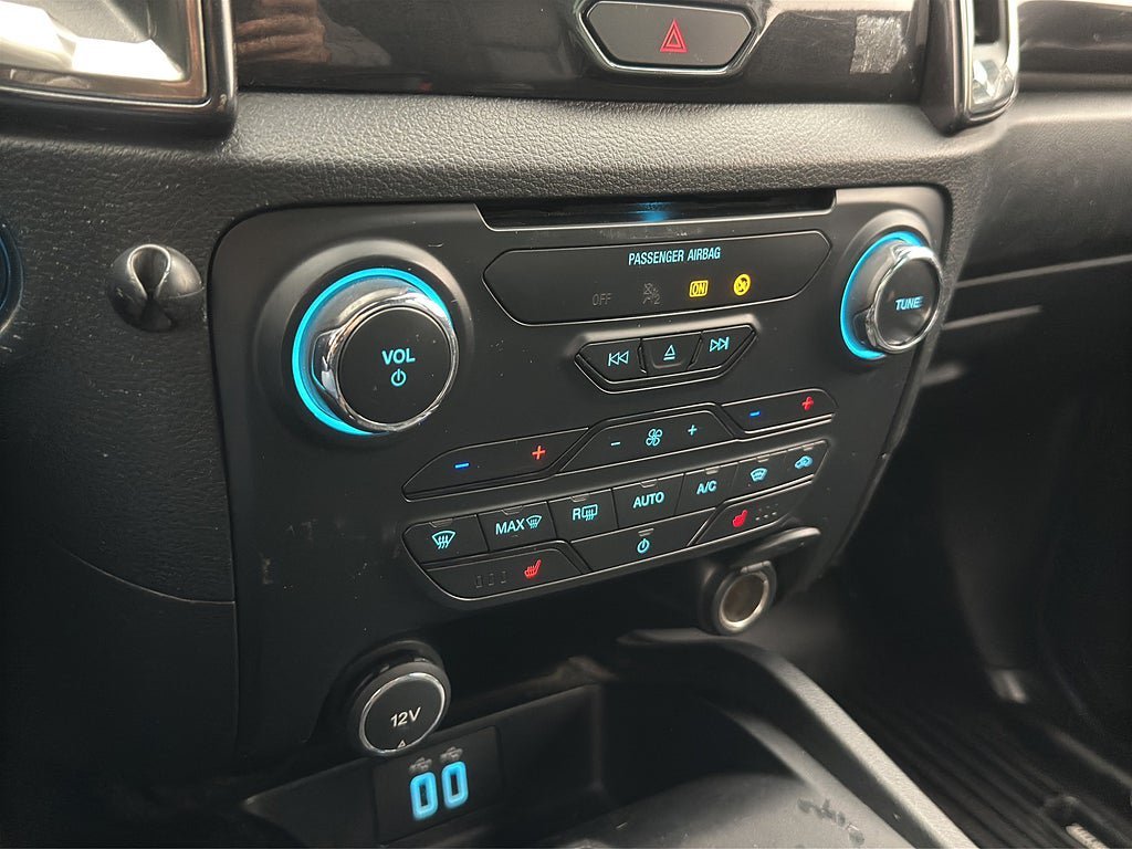 Vehicle Image 27