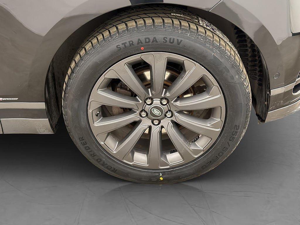 Vehicle Image 32