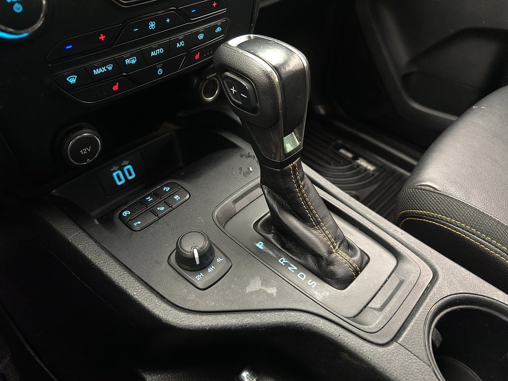 Vehicle Image 28