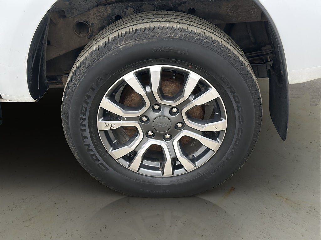 Vehicle Image 35
