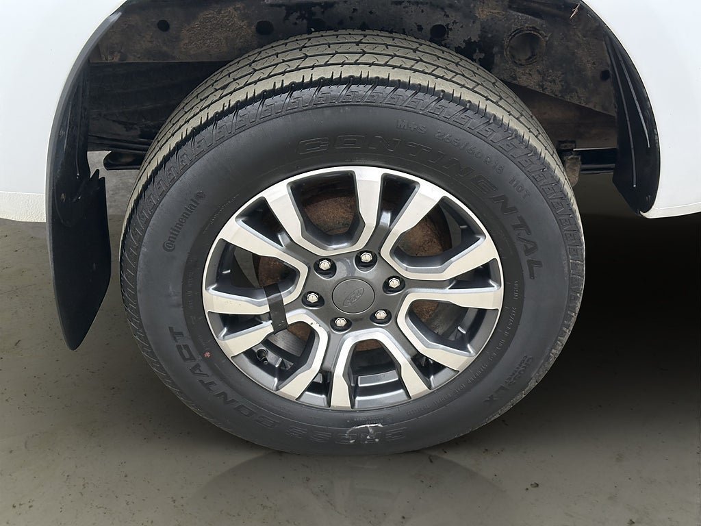 Vehicle Image 36