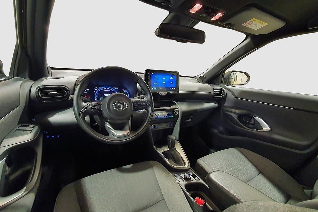 Vehicle Image 12