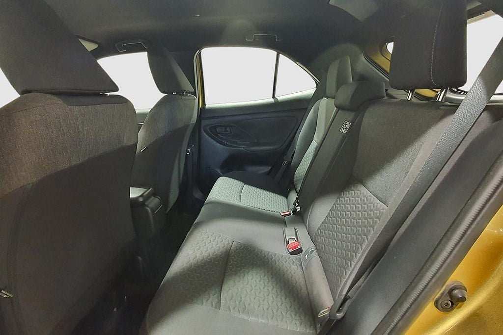 Vehicle Image 17