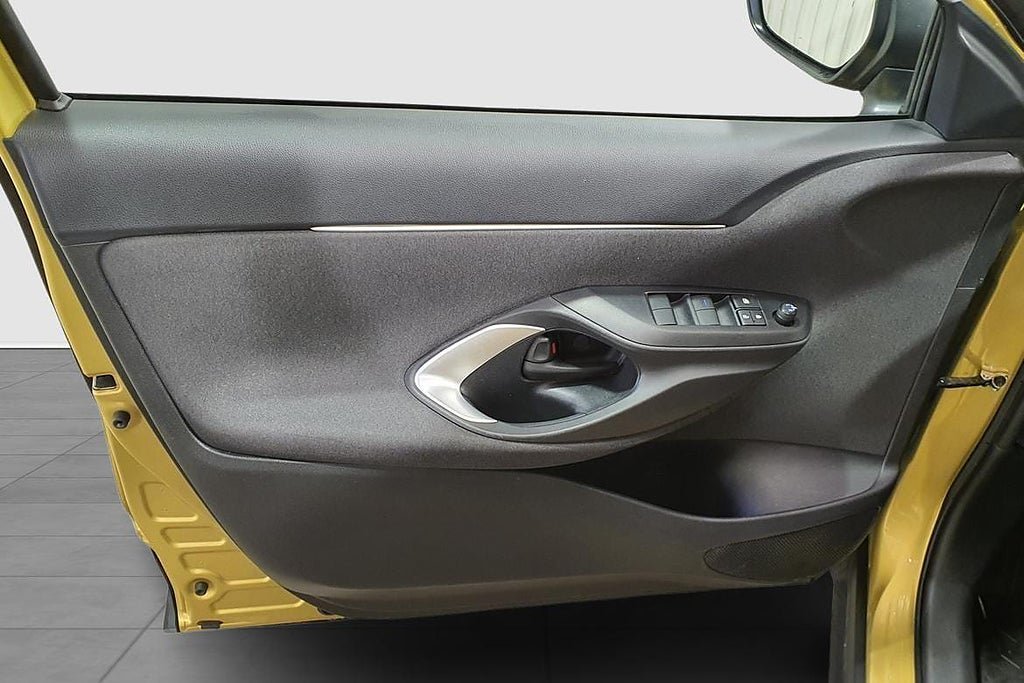 Vehicle Image 19