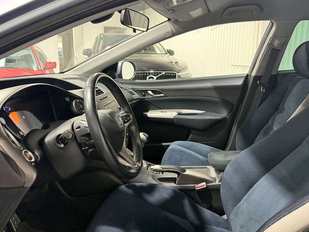 Vehicle Image 11