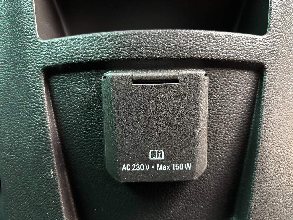 Vehicle Image 23