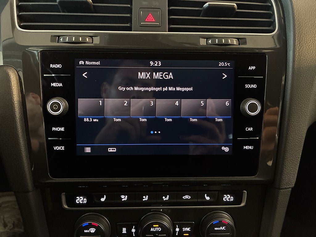 Vehicle Image 16