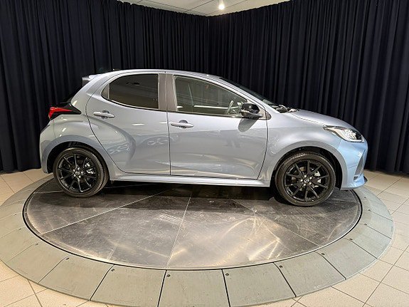 Vehicle Image 7