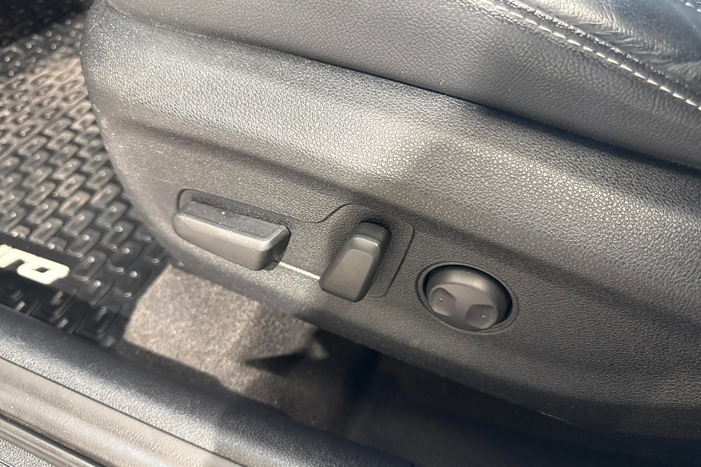 Vehicle Image 20