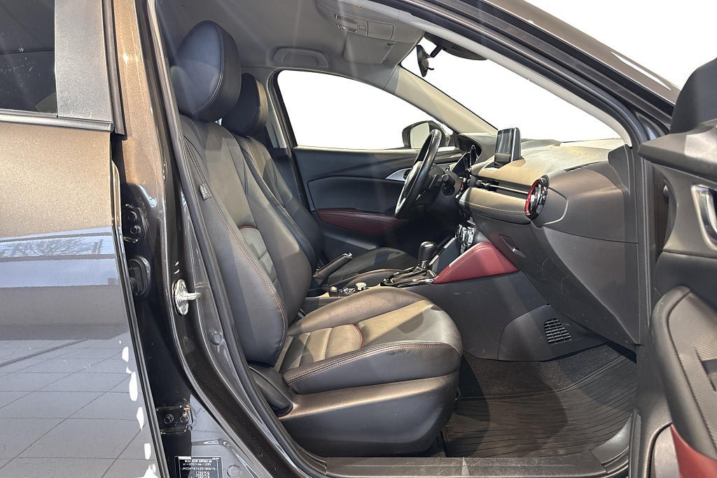Vehicle Image 16
