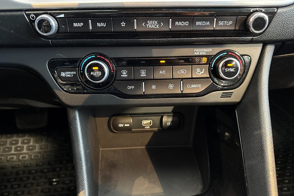 Vehicle Image 24