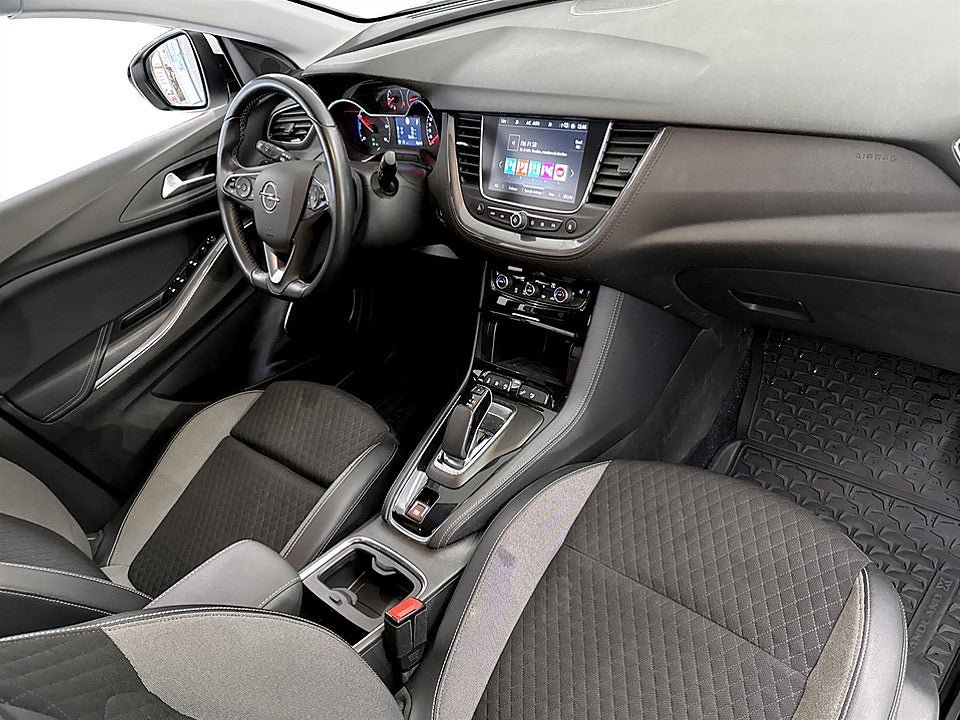 Vehicle Image 13