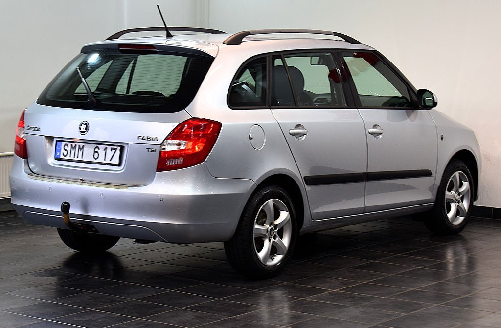 Vehicle Image 6