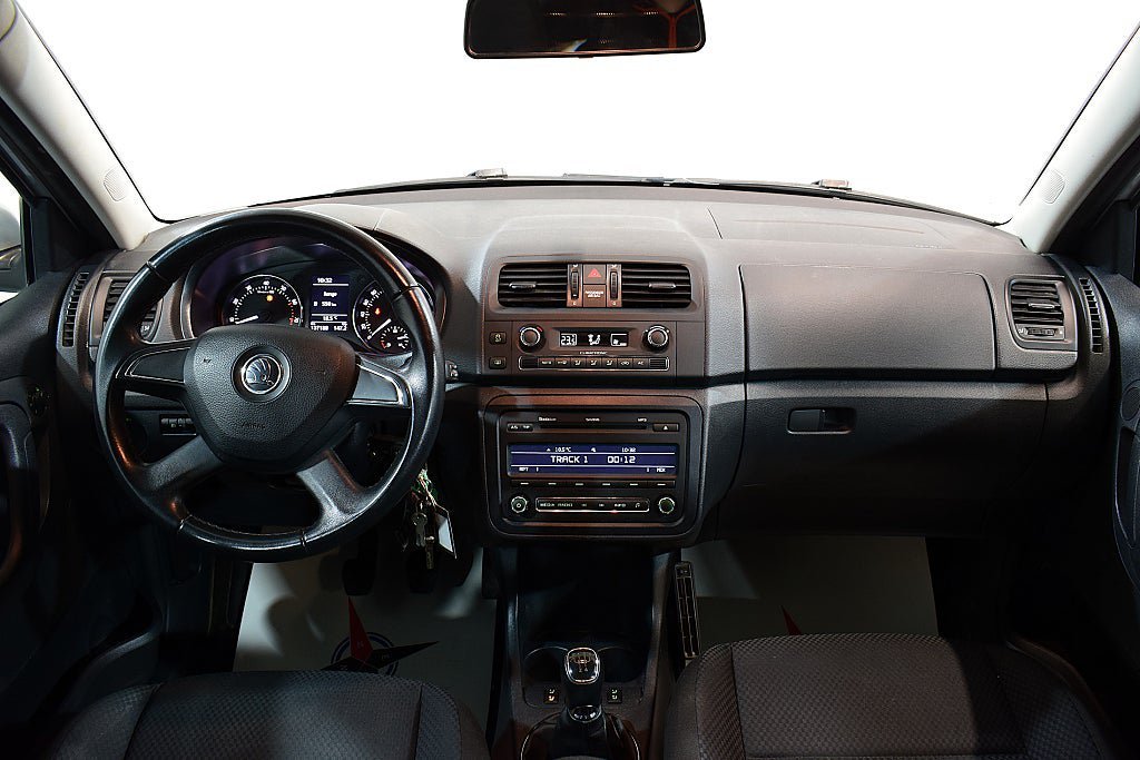 Vehicle Image 12