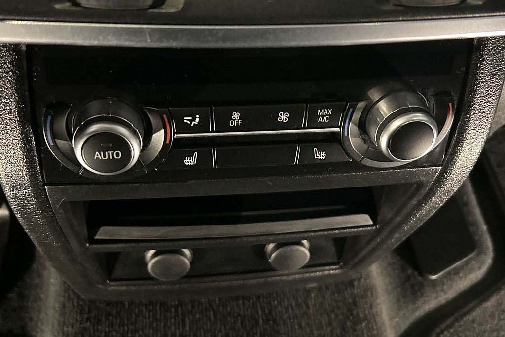 Vehicle Image 29