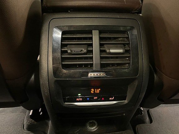 Vehicle Image 27