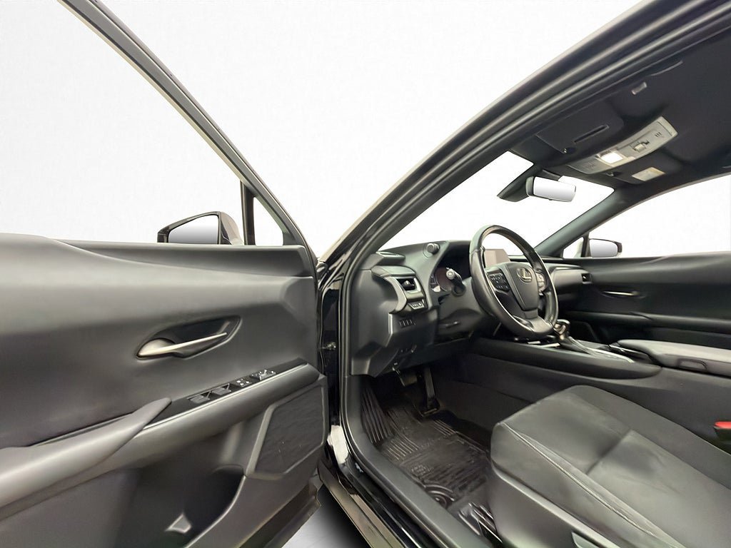 Vehicle Image 17