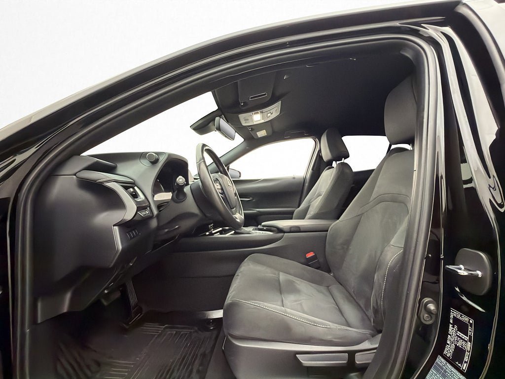 Vehicle Image 18