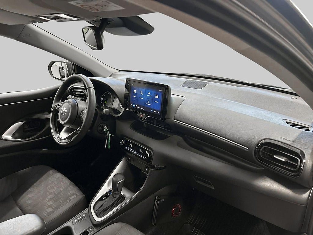 Vehicle Image 9