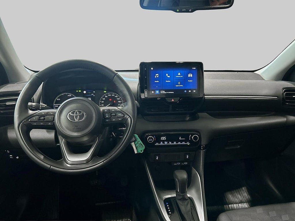 Vehicle Image 11