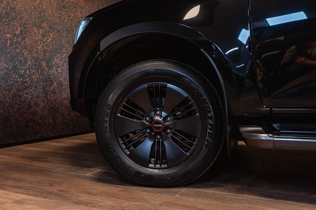 Vehicle Image 9