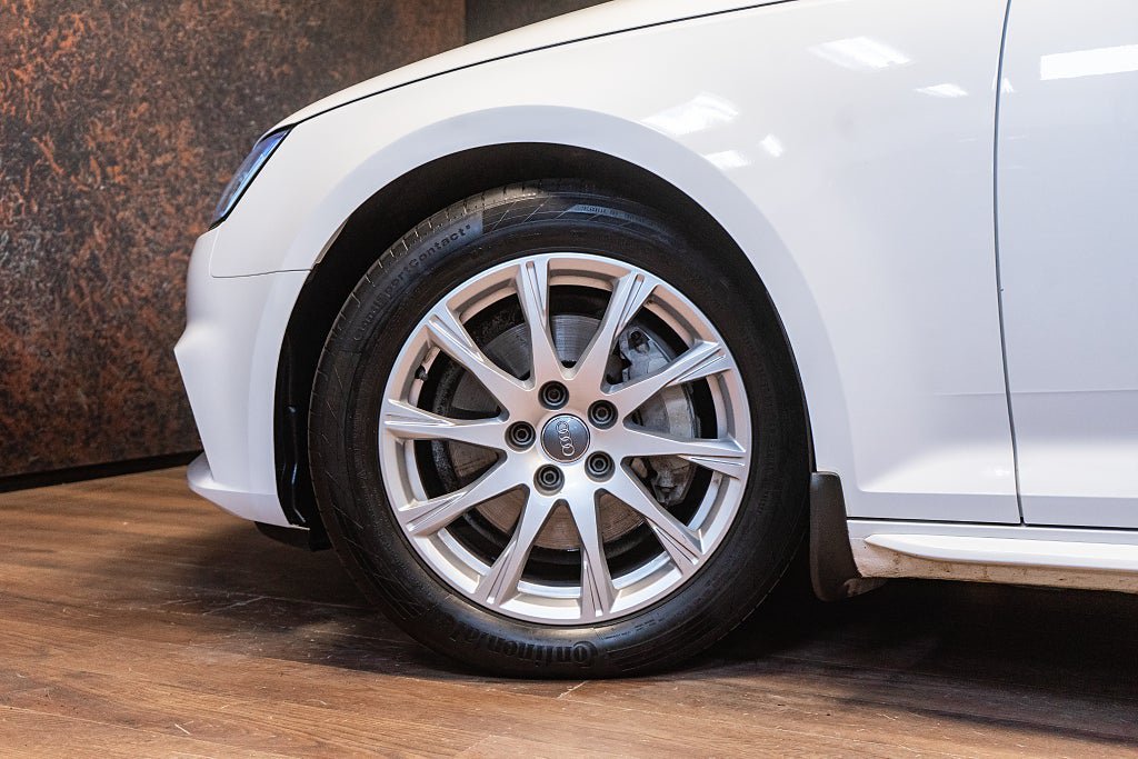 Vehicle Image 9