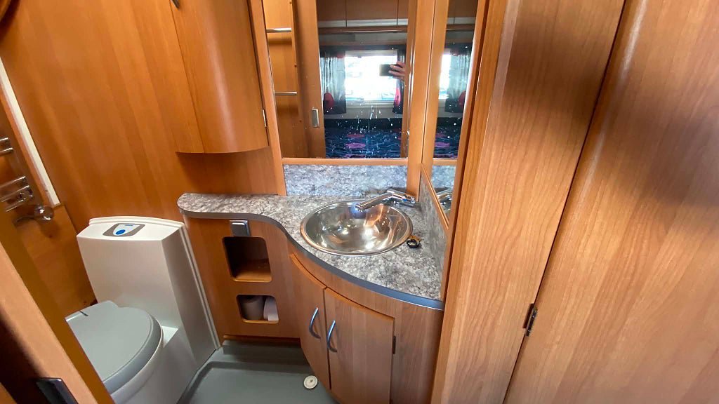 Vehicle Image 21