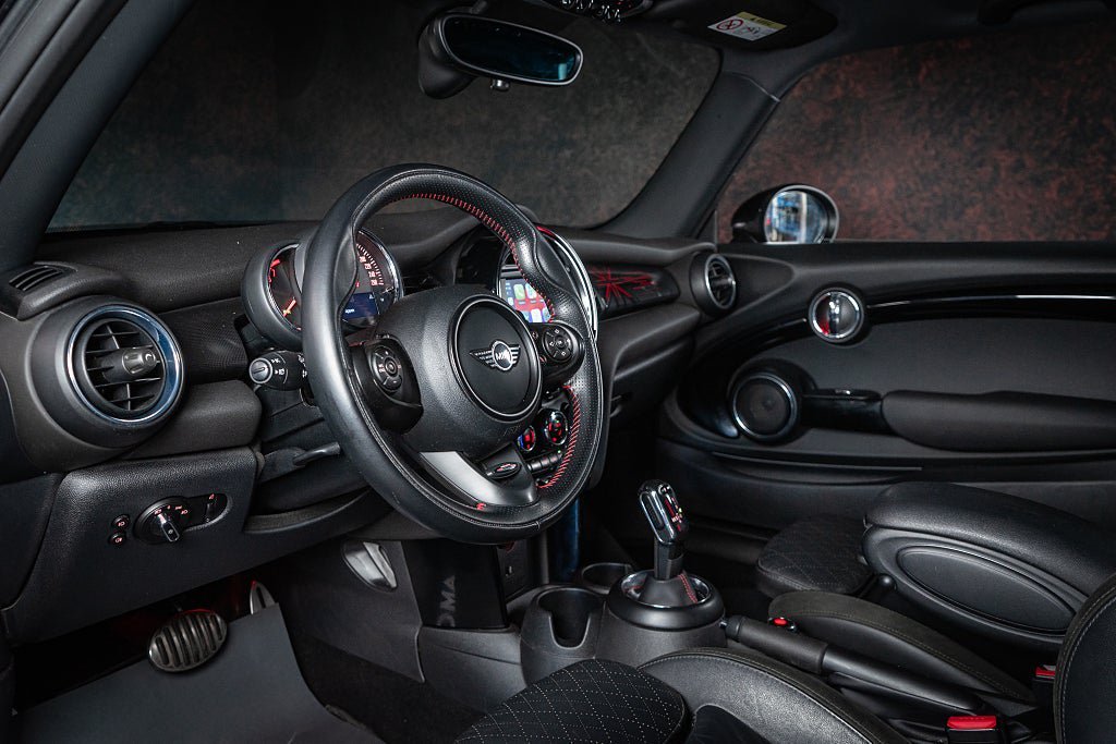 Vehicle Image 13