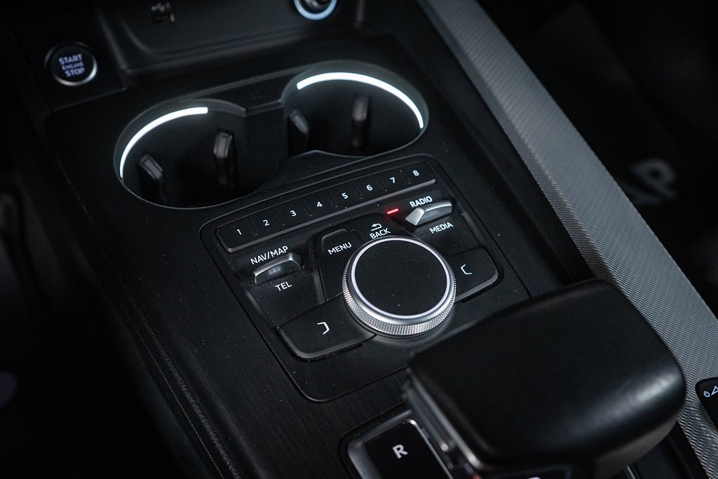 Vehicle Image 23
