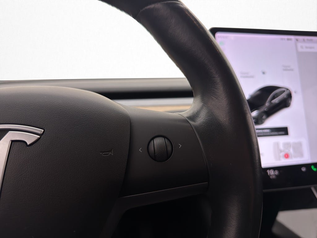 Vehicle Image 28