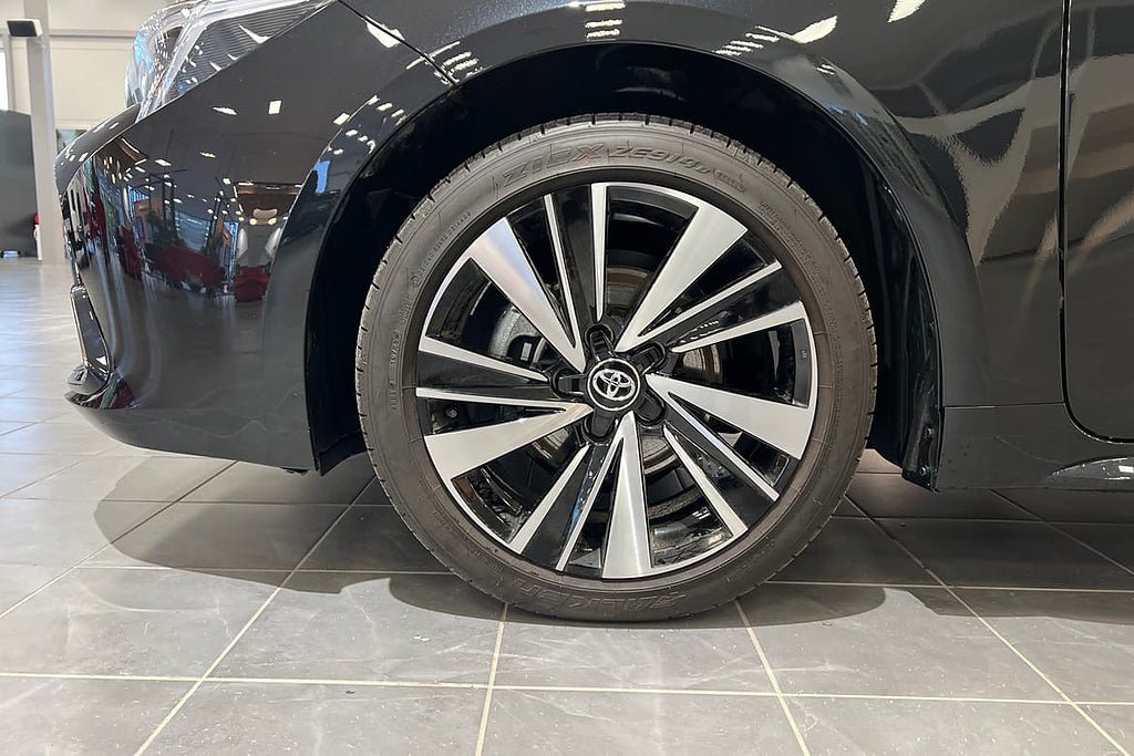 Vehicle Image 17