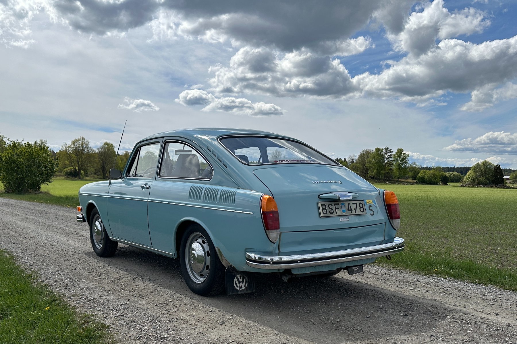 Vehicle Image 25