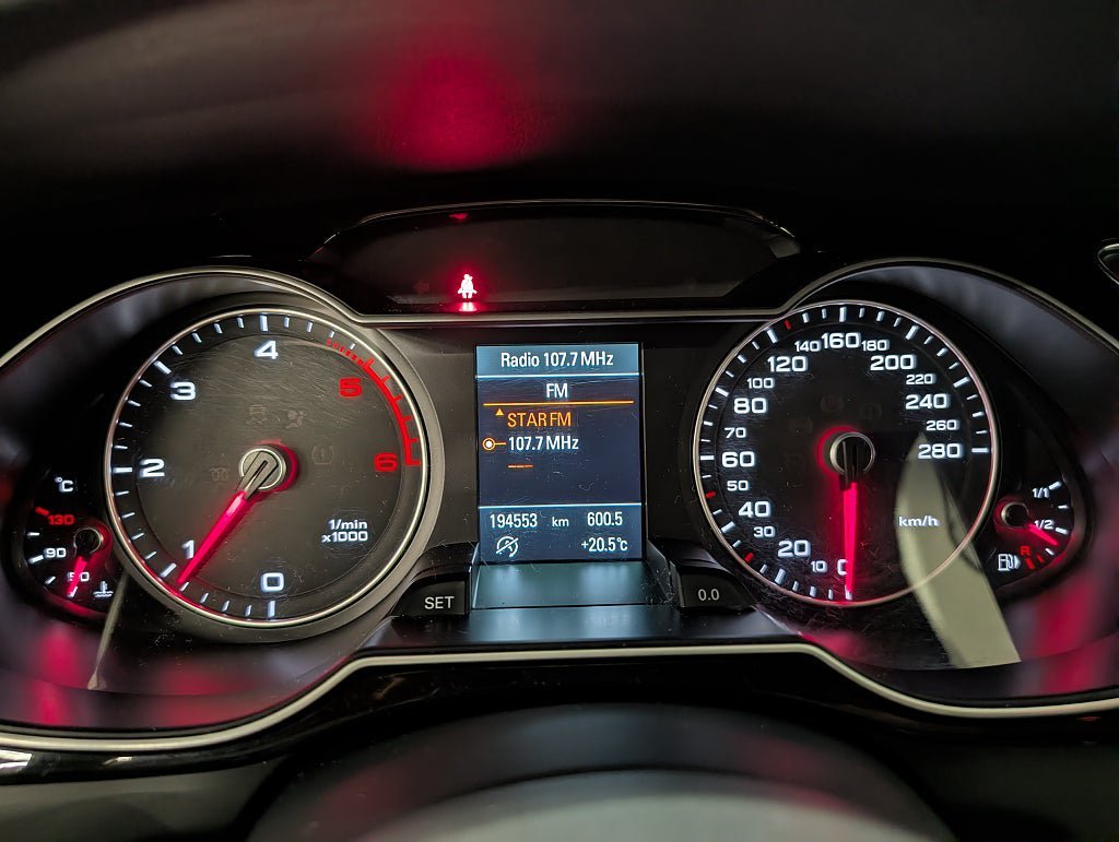 Vehicle Image 12
