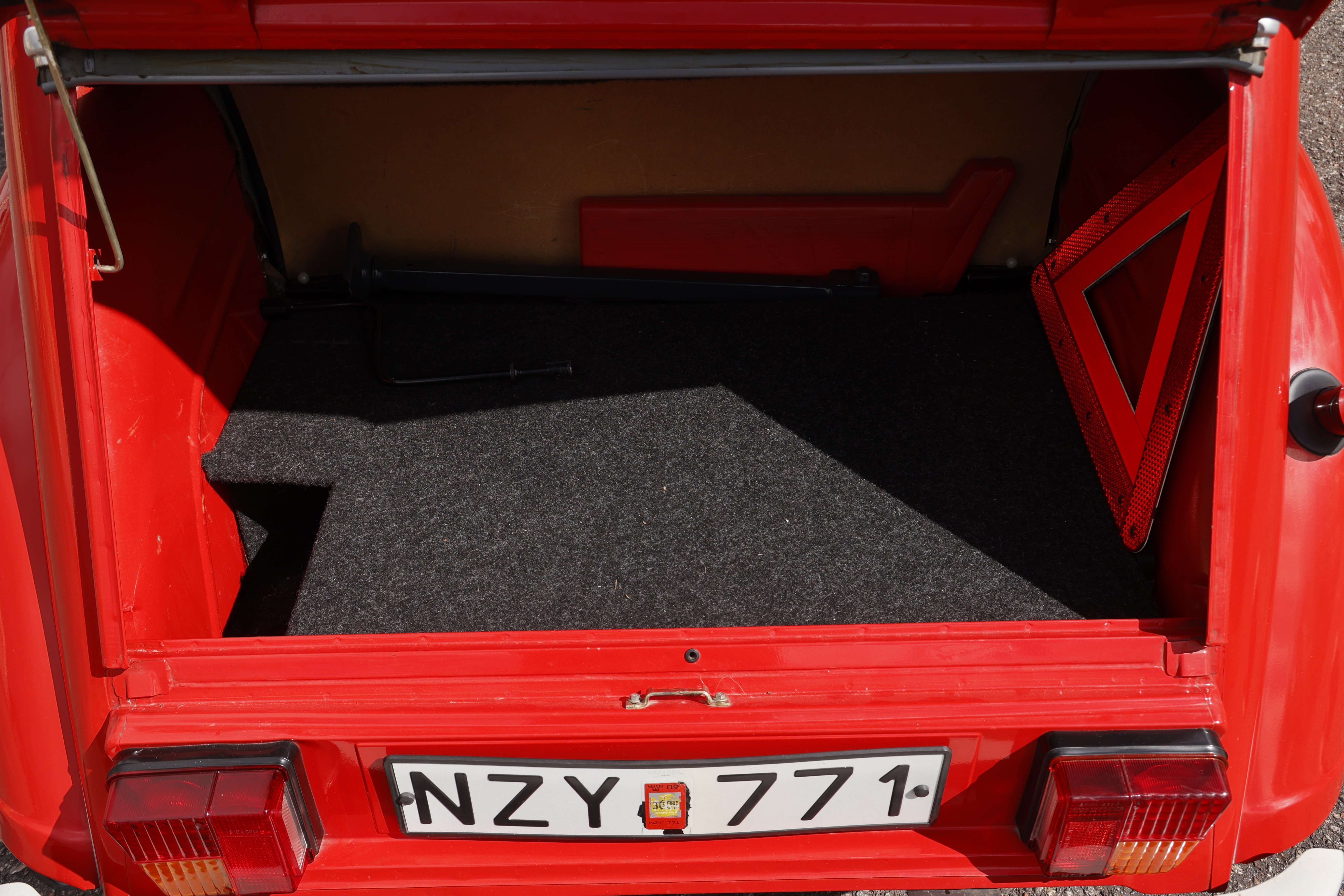Vehicle Image 14
