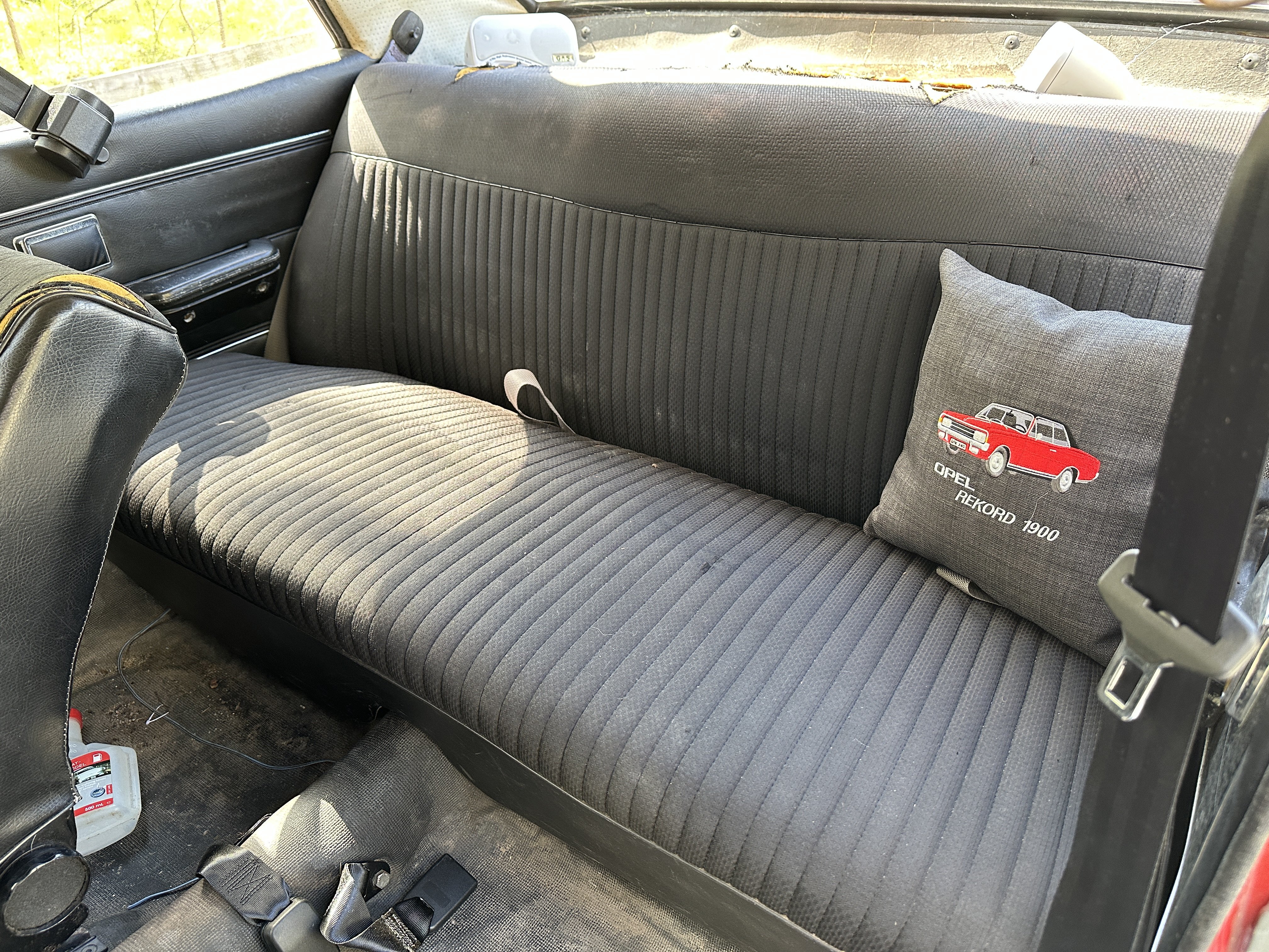 Vehicle Image 25