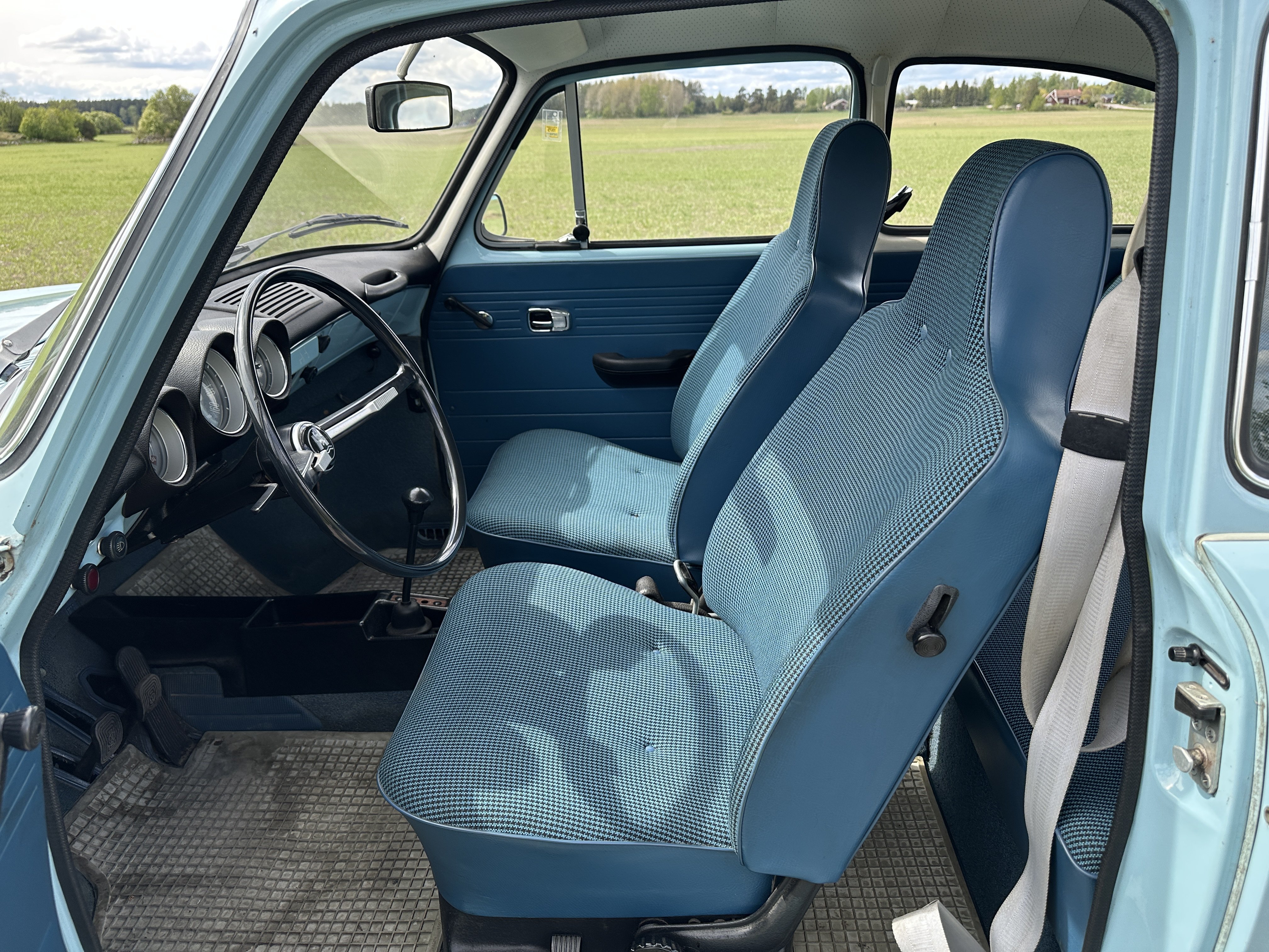 Vehicle Image 35