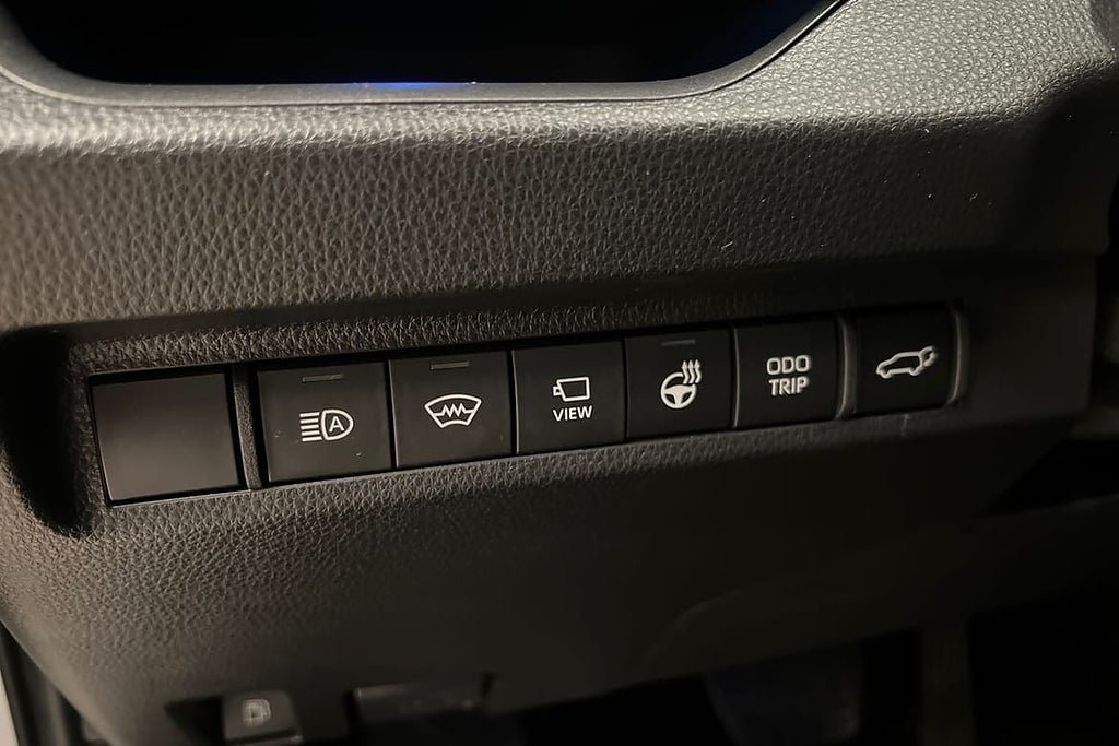 Vehicle Image 22