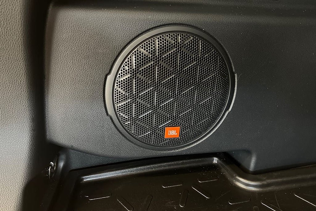 Vehicle Image 23