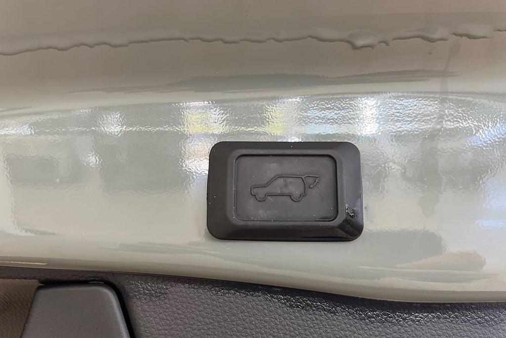 Vehicle Image 21