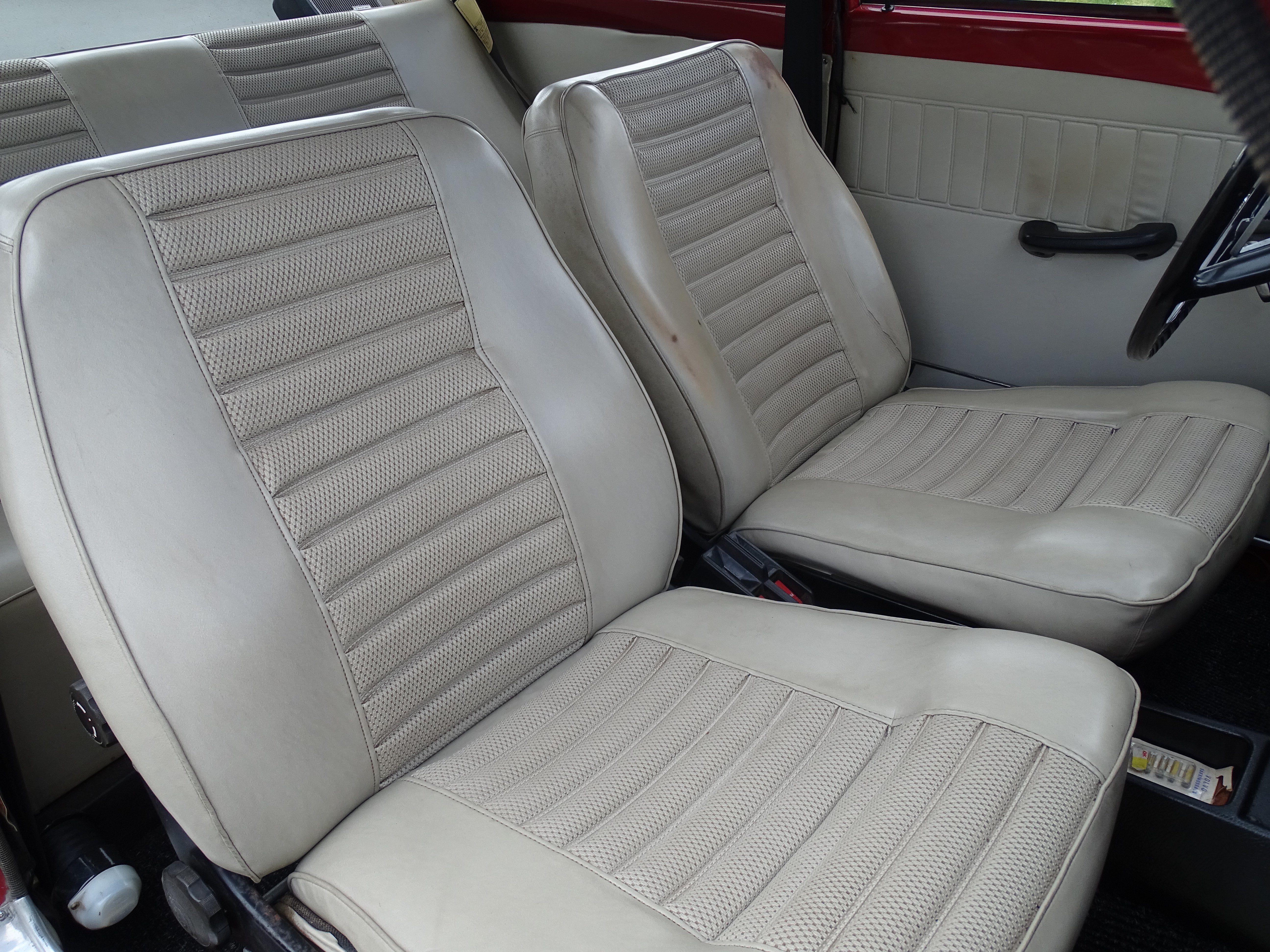 Vehicle Image 32
