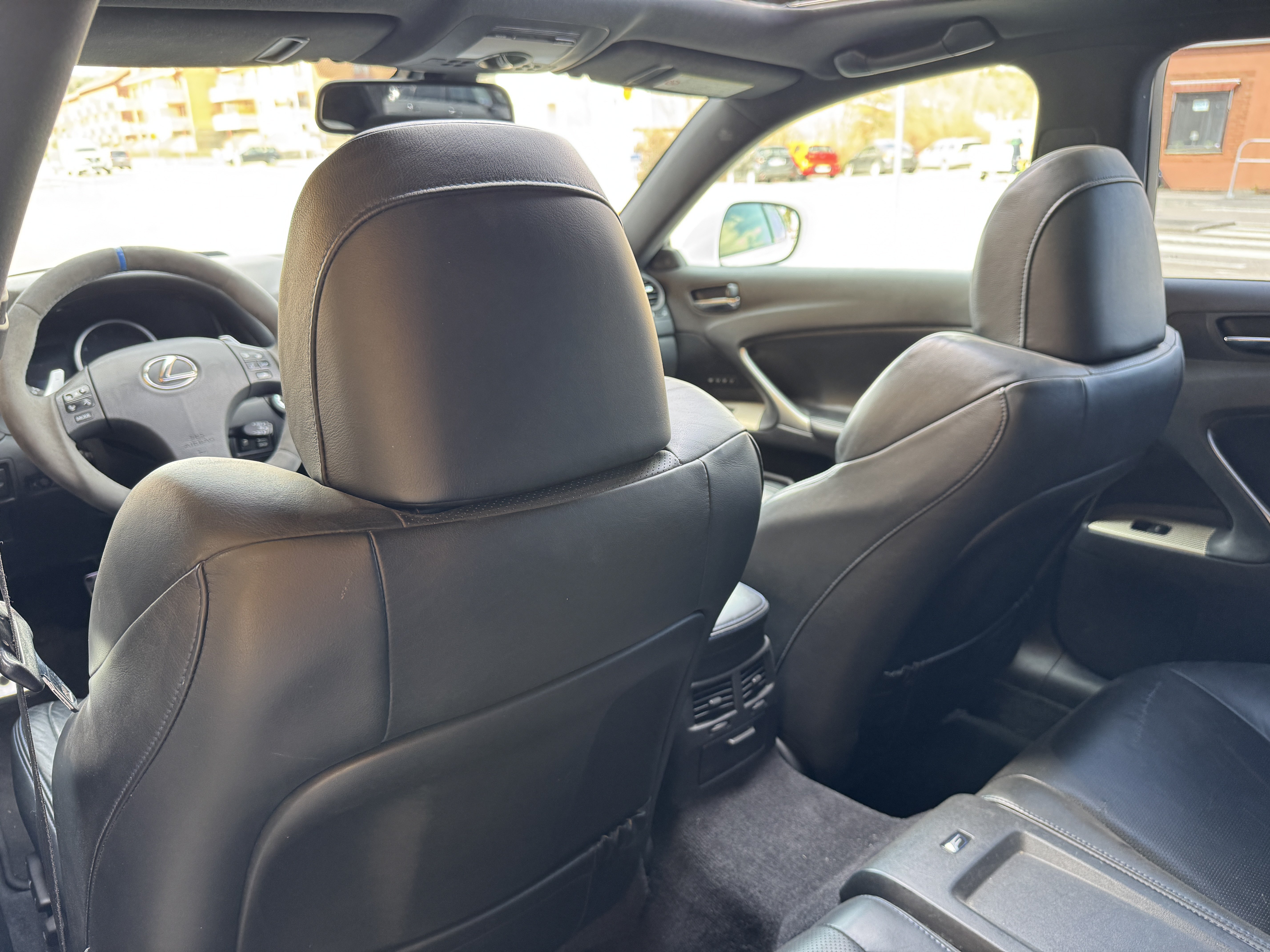 Vehicle Image 35