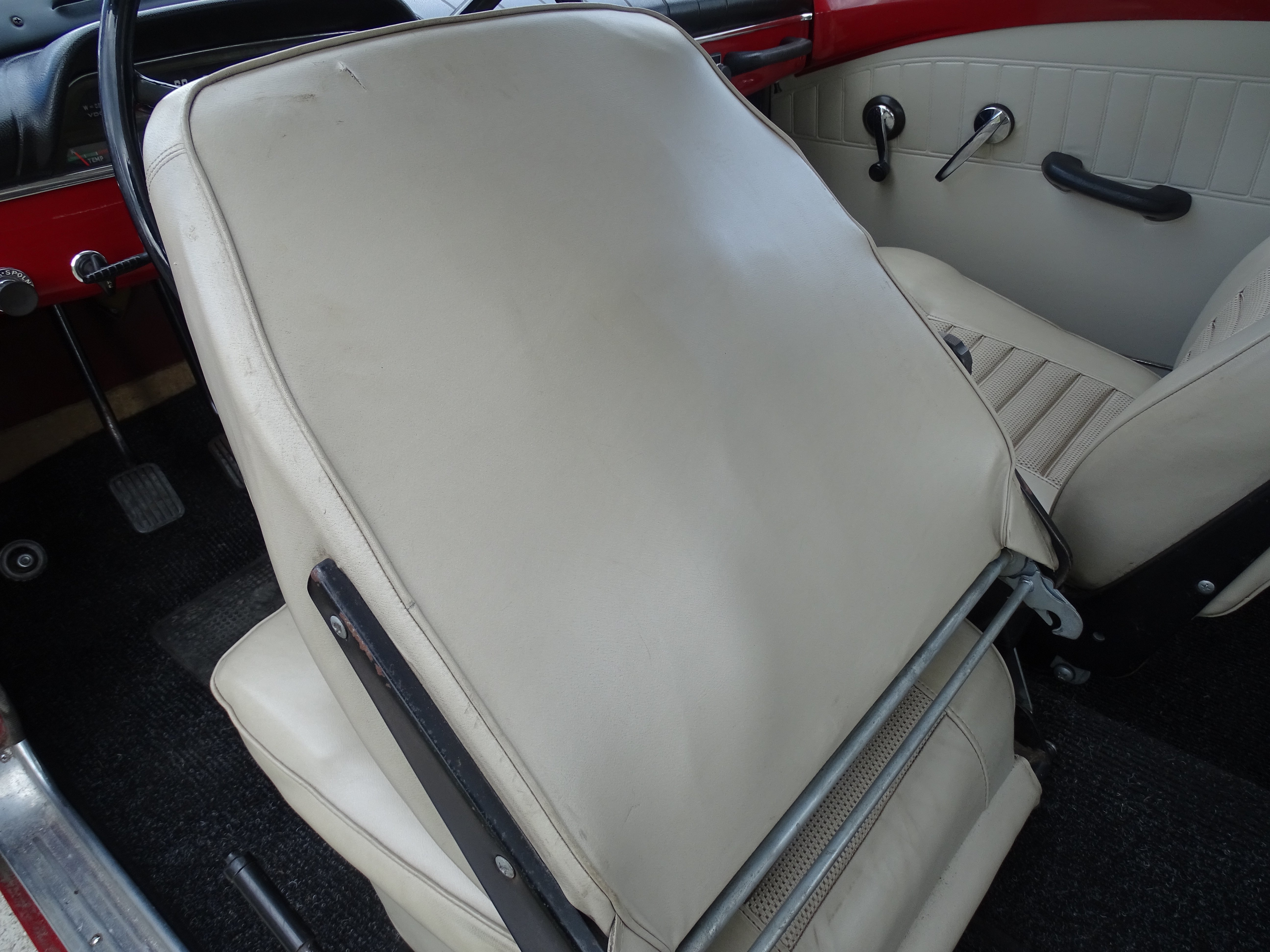 Vehicle Image 36