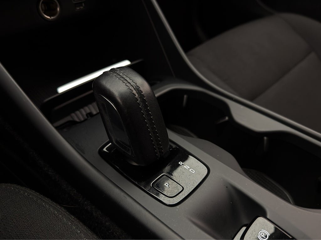 Vehicle Image 24
